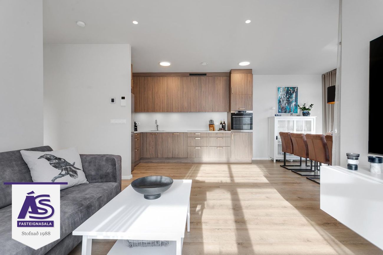 Hringhamar 11 - 0502, 221 Hafnarfjörður