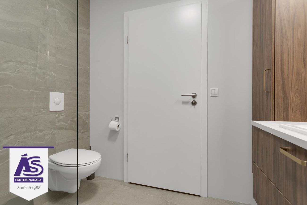 Hringhamar 11 - 0502, 221 Hafnarfjörður