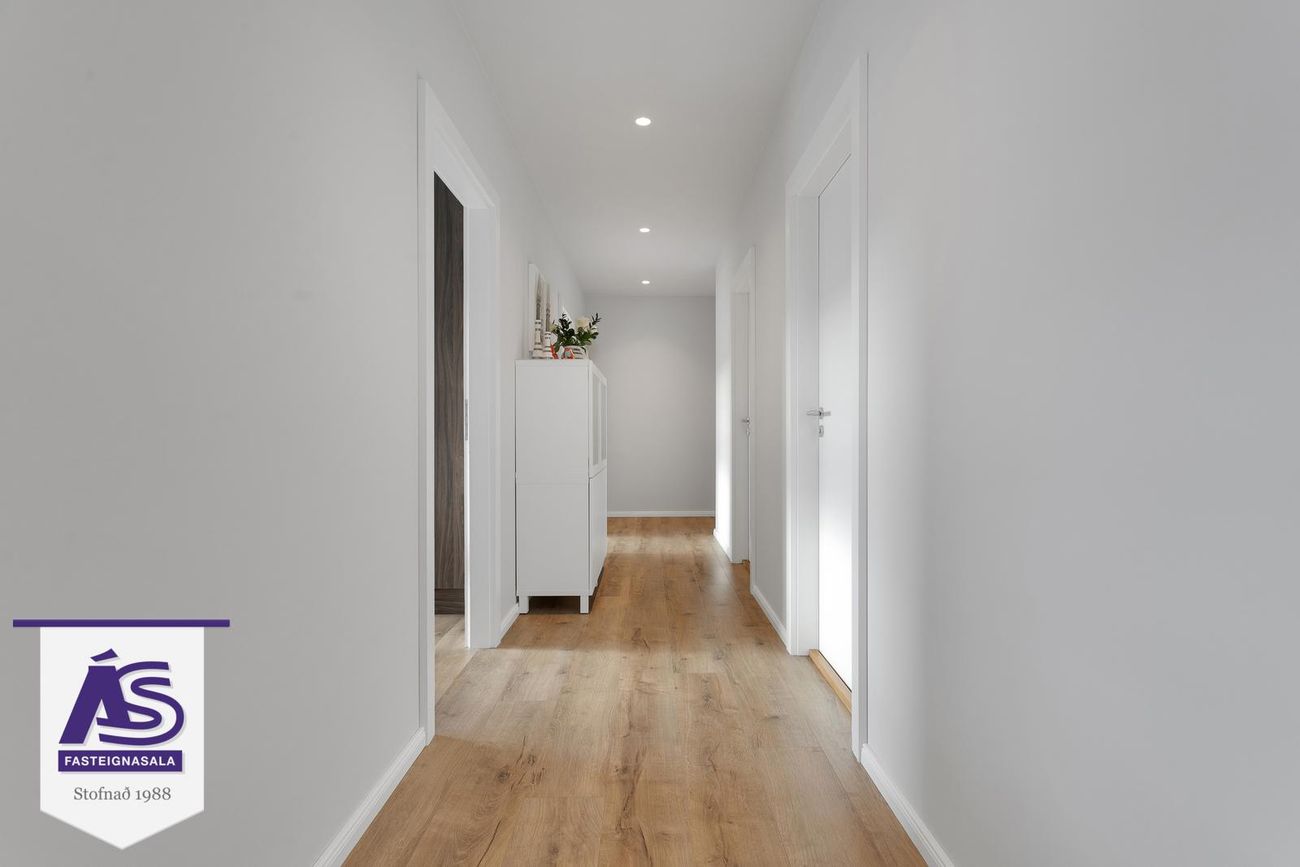 Hringhamar 11 - 0502, 221 Hafnarfjörður