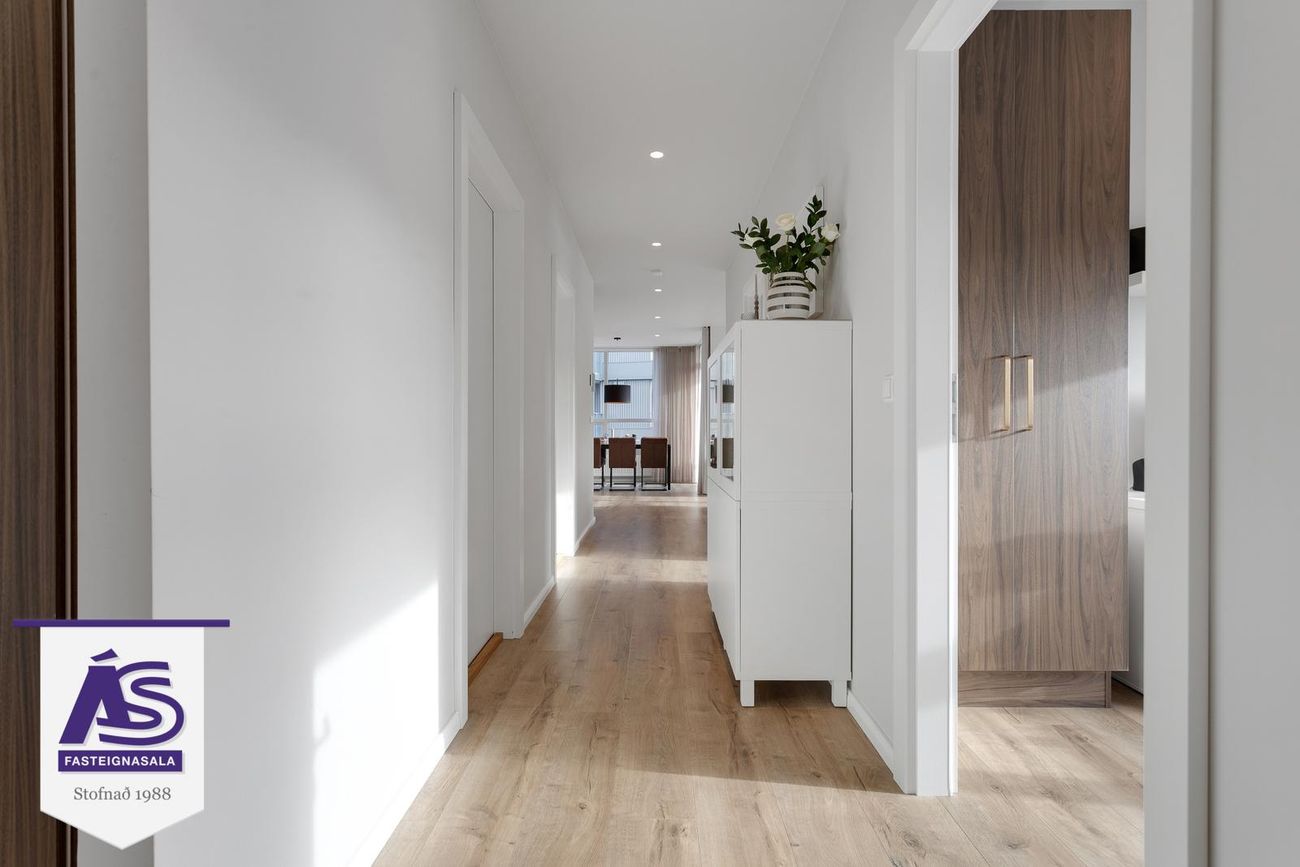 Hringhamar 11 - 0502, 221 Hafnarfjörður