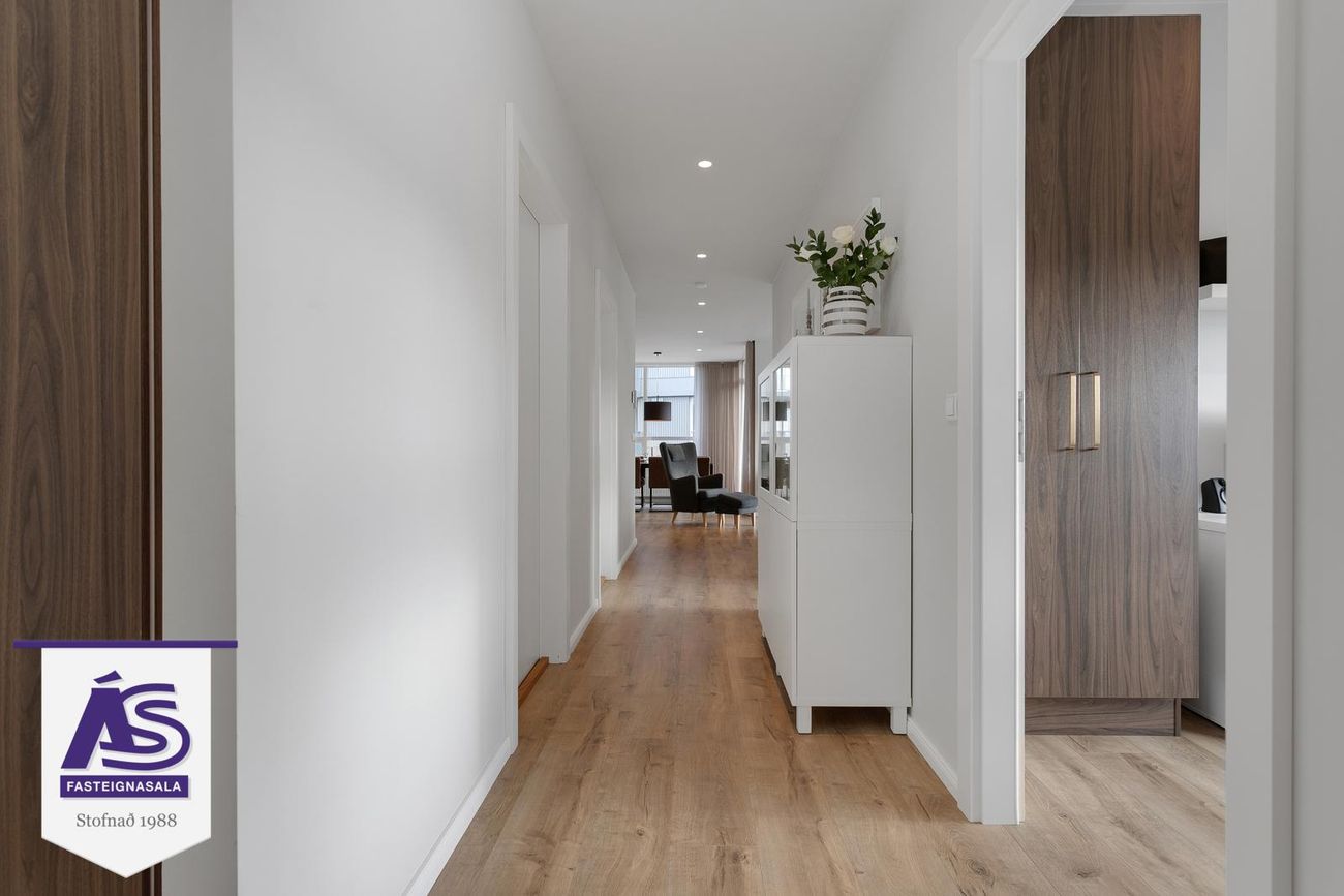 Hringhamar 11 - 0502, 221 Hafnarfjörður