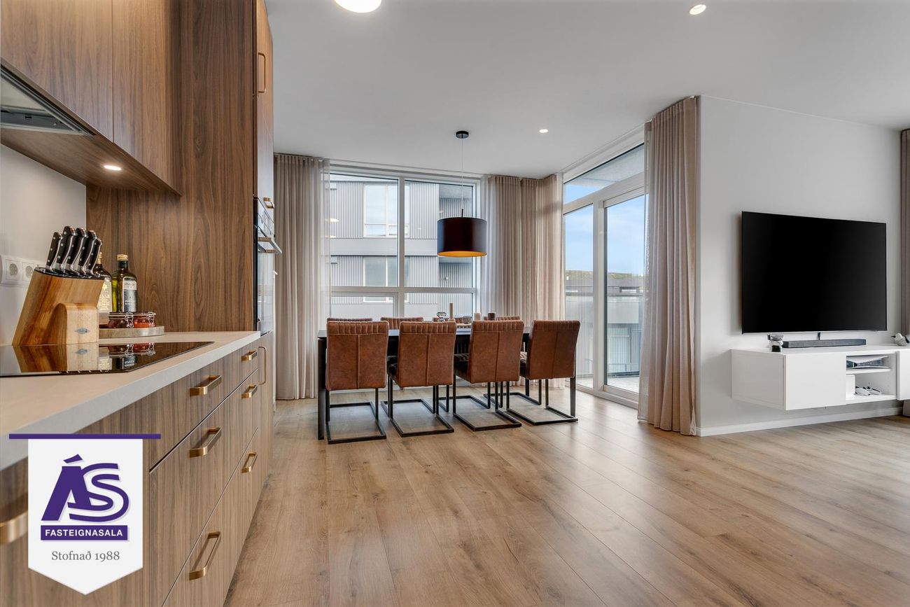 Hringhamar 11 - 0502, 221 Hafnarfjörður