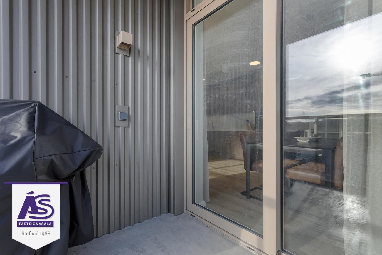 Hringhamar 11 - 0502, 221 Hafnarfjörður