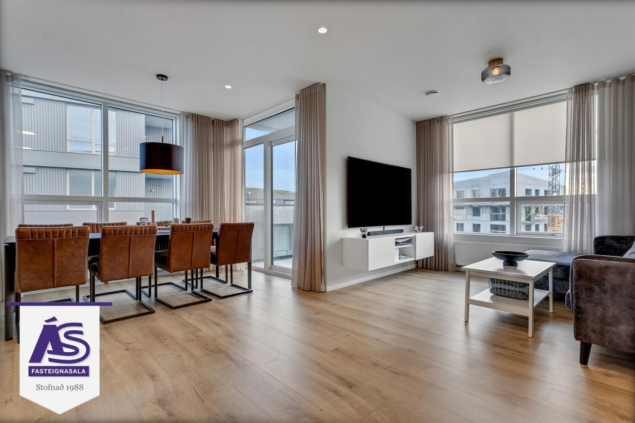 Hringhamar 11 - 0502, 221 Hafnarfjörður