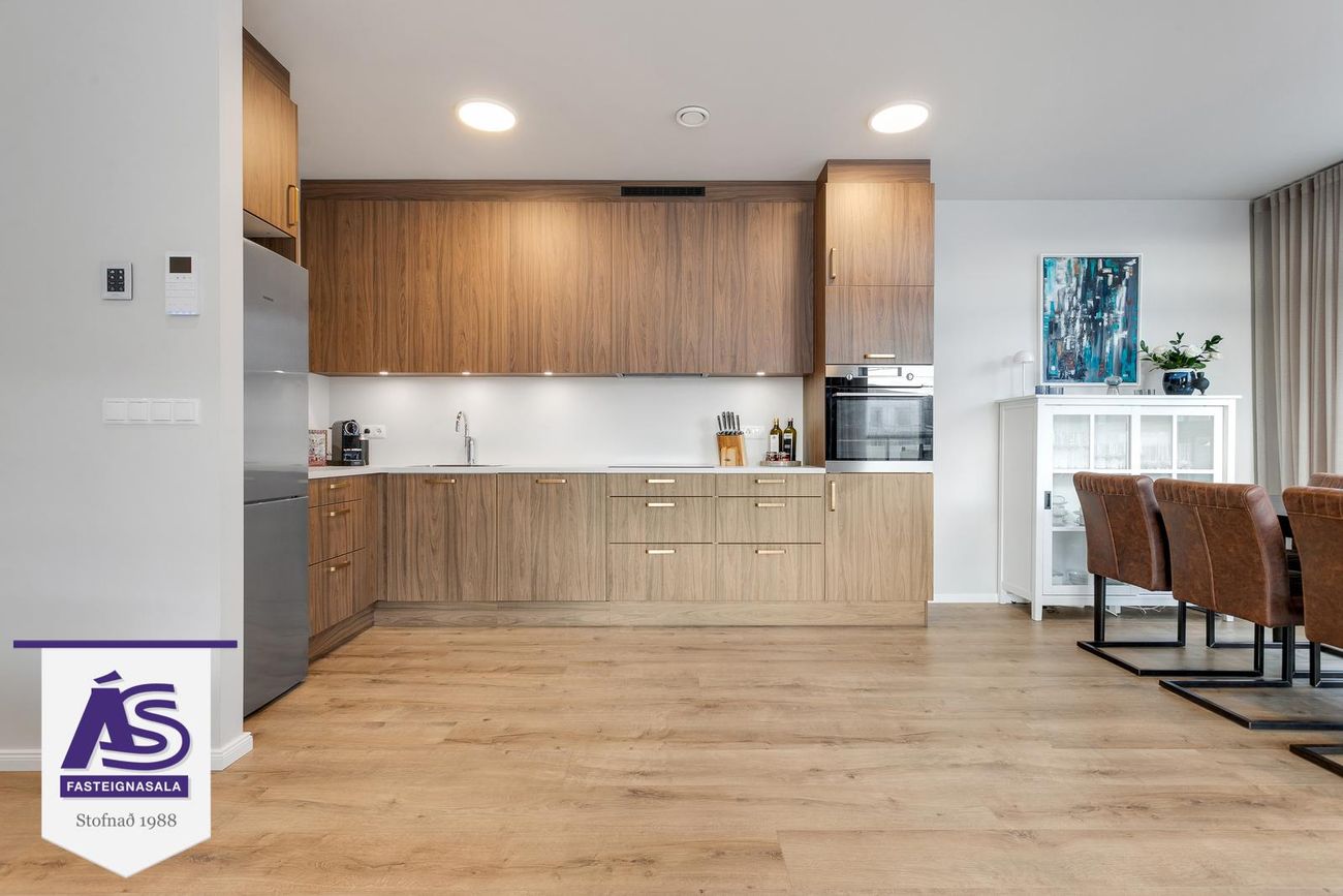 Hringhamar 11 - 0502, 221 Hafnarfjörður