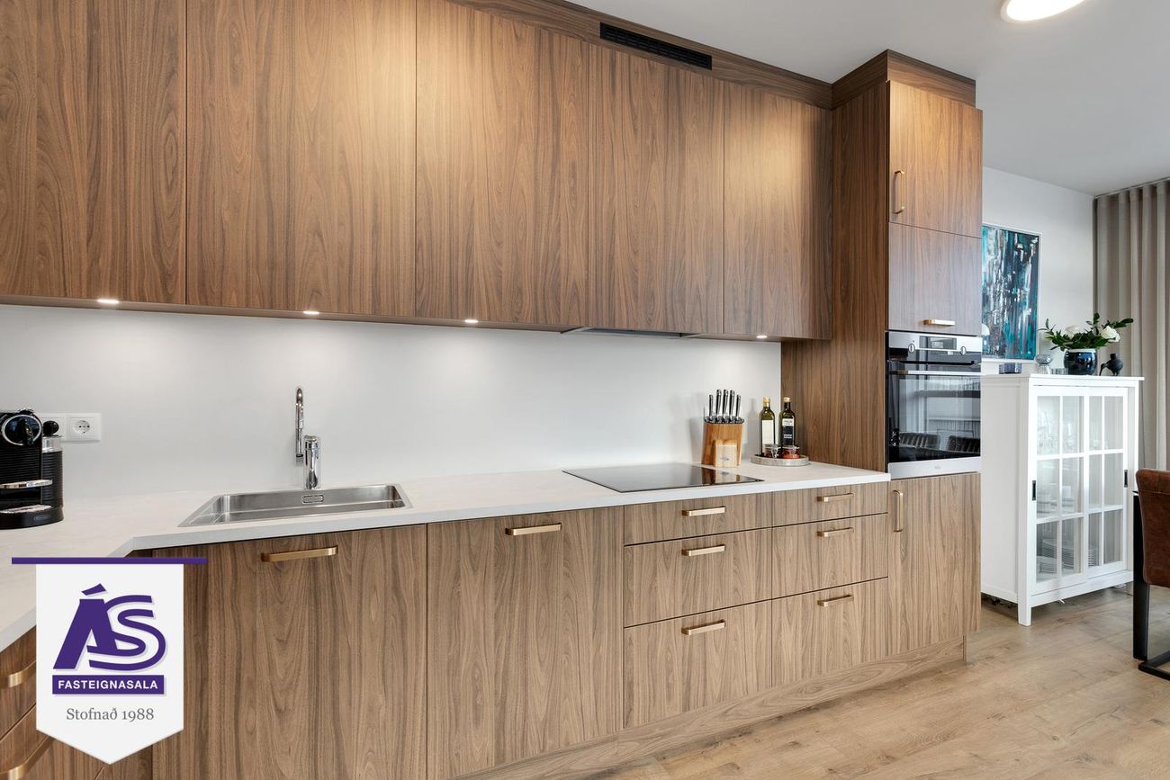 Hringhamar 11 - 0502, 221 Hafnarfjörður