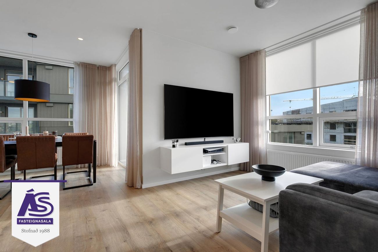 Hringhamar 11 - 0502, 221 Hafnarfjörður