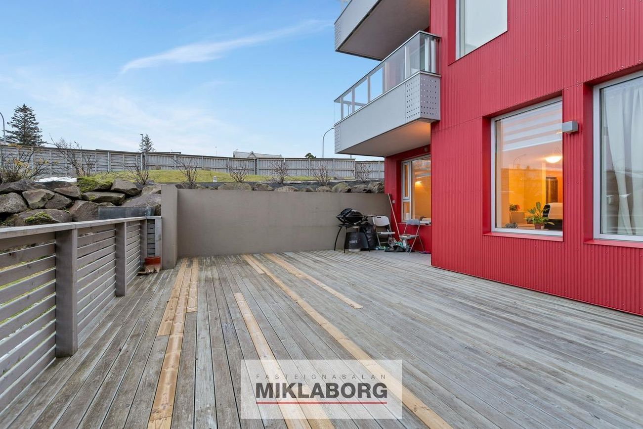 Naustavör 2, 200 Kópavogur