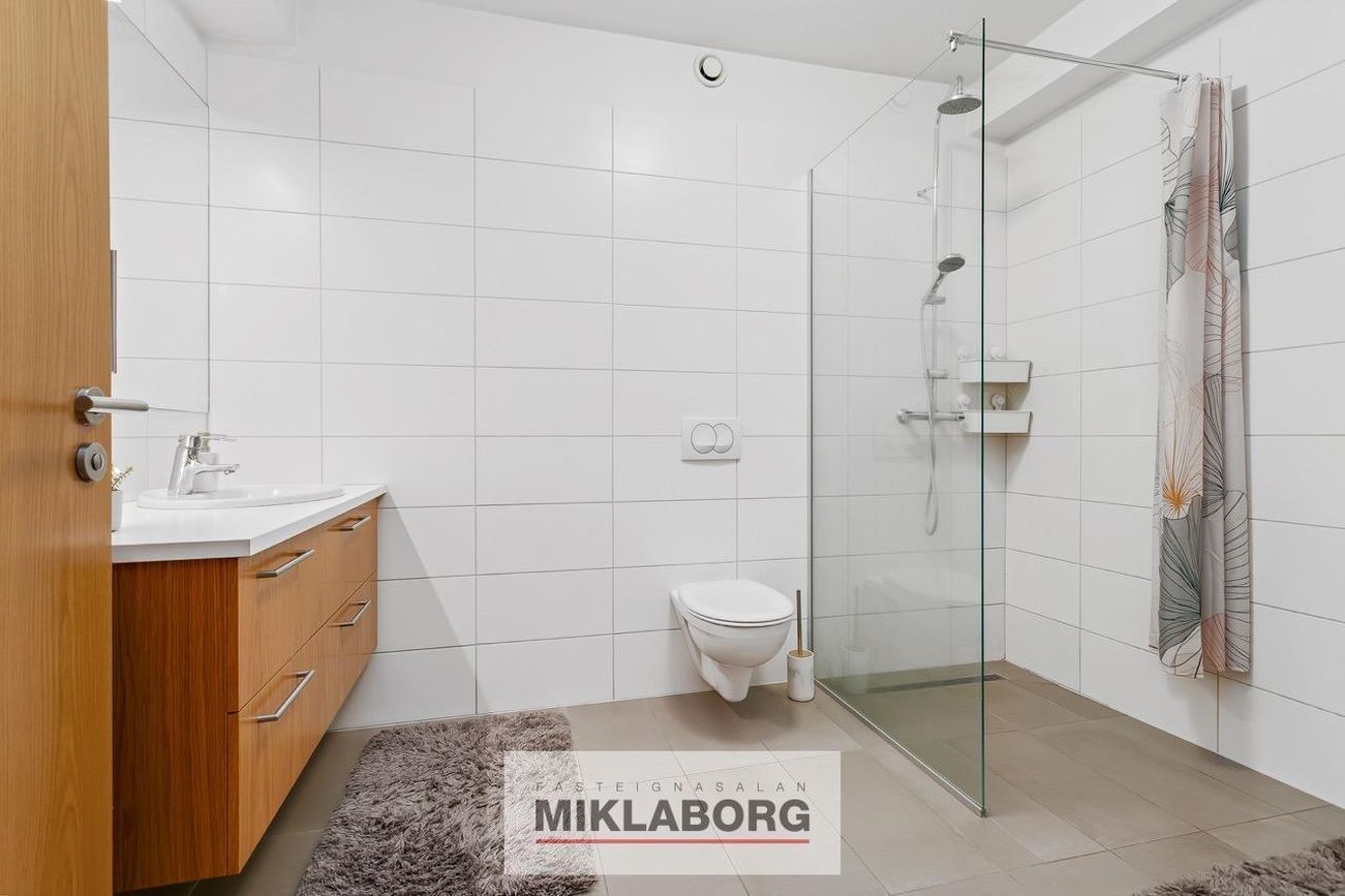 Naustavör 2, 200 Kópavogur