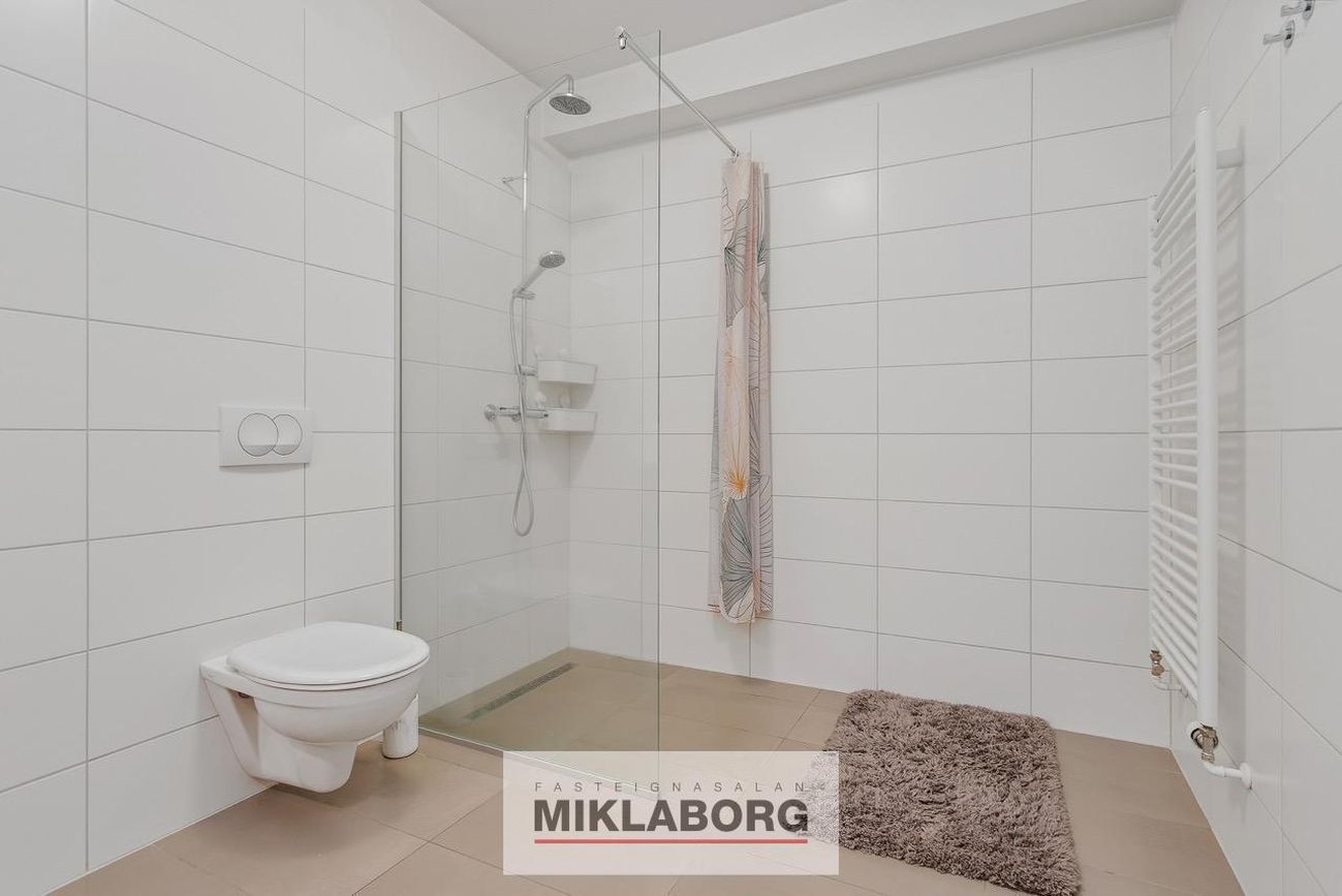 Naustavör 2, 200 Kópavogur