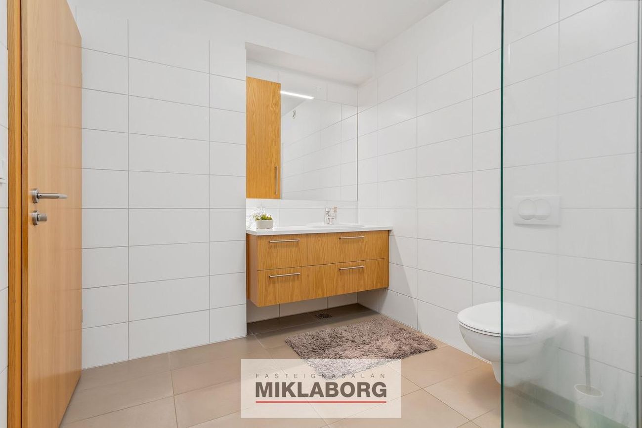 Naustavör 2, 200 Kópavogur