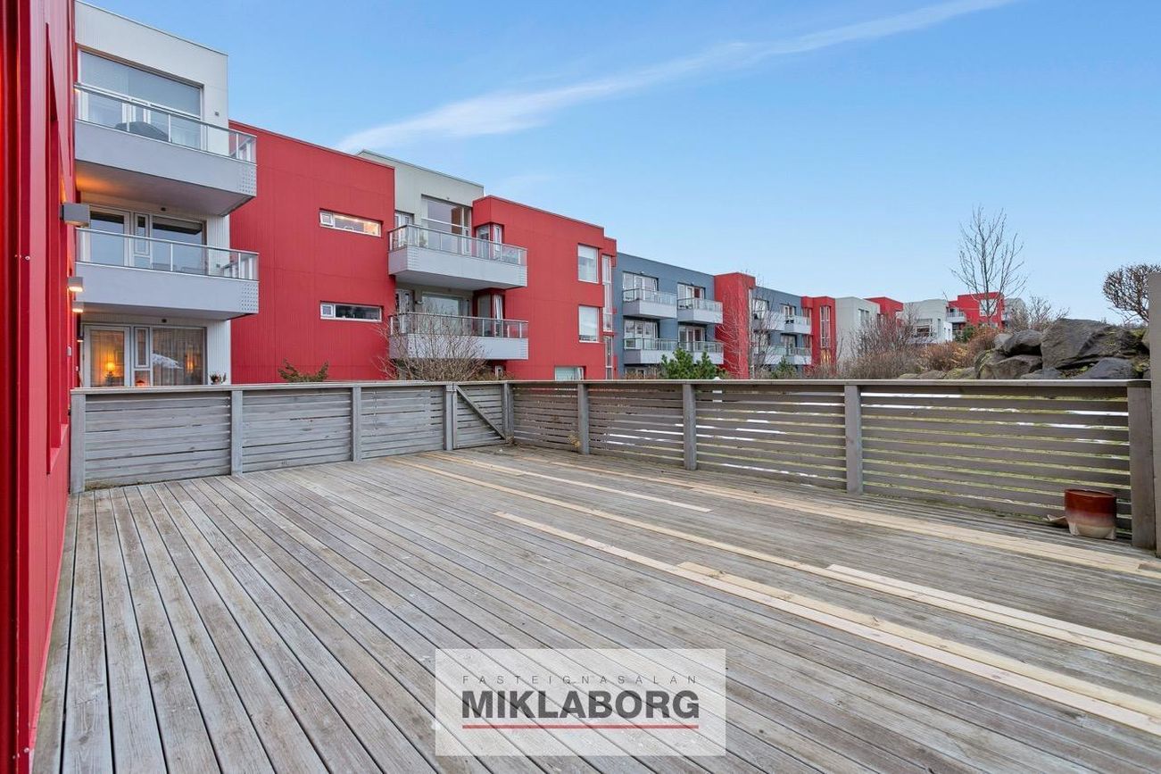 Naustavör 2, 200 Kópavogur