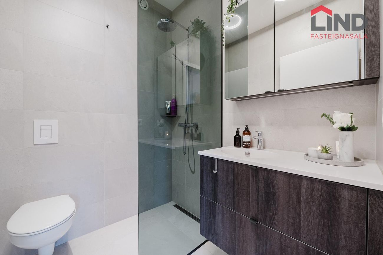 Álalind 18, 201 Kópavogur