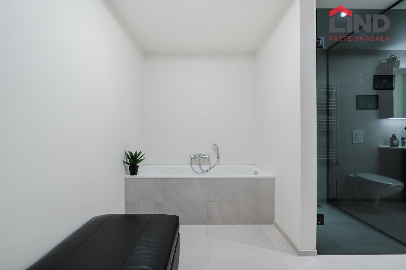 Álalind 18, 201 Kópavogur