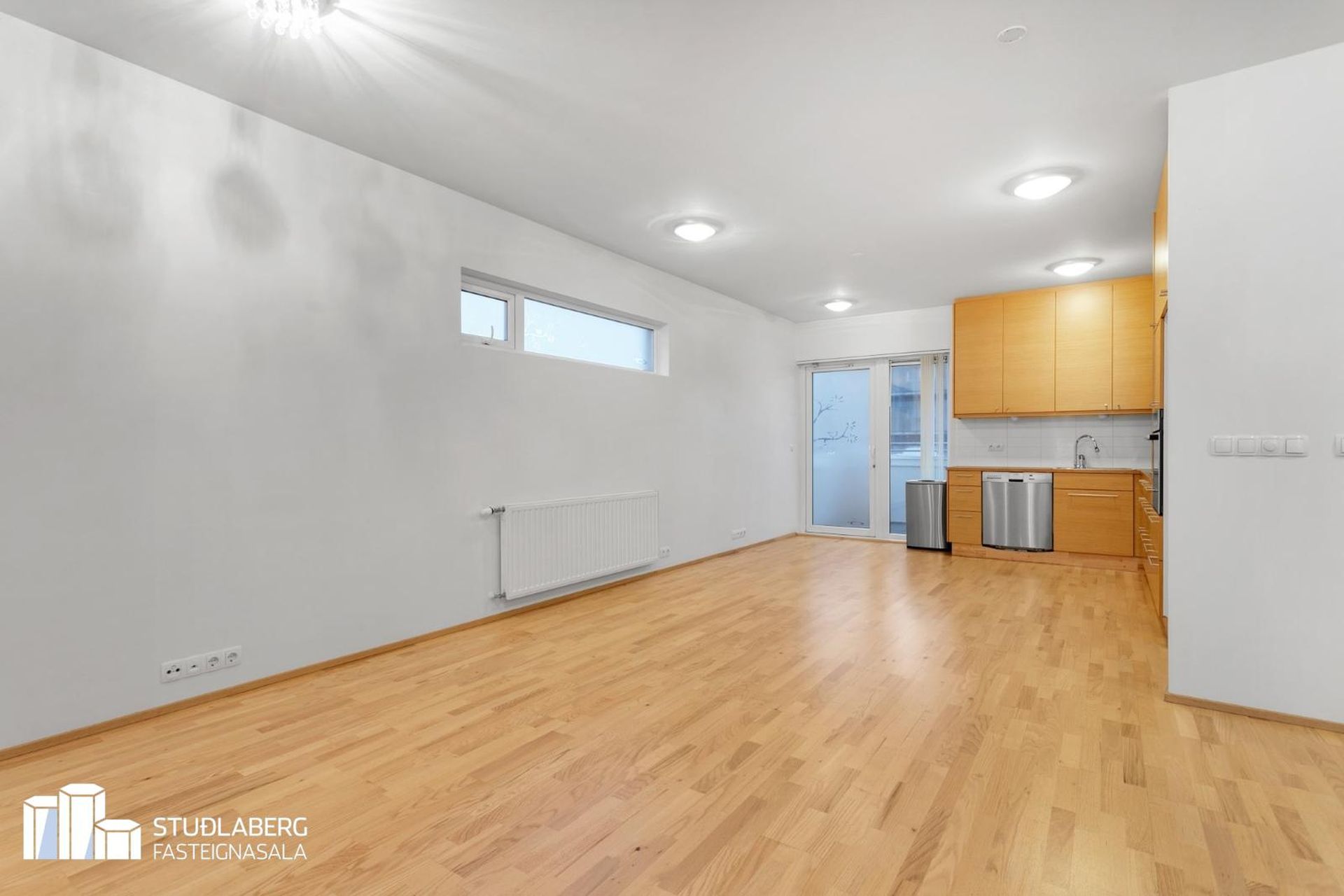 Krossmói 5, 260 Reykjanesbær