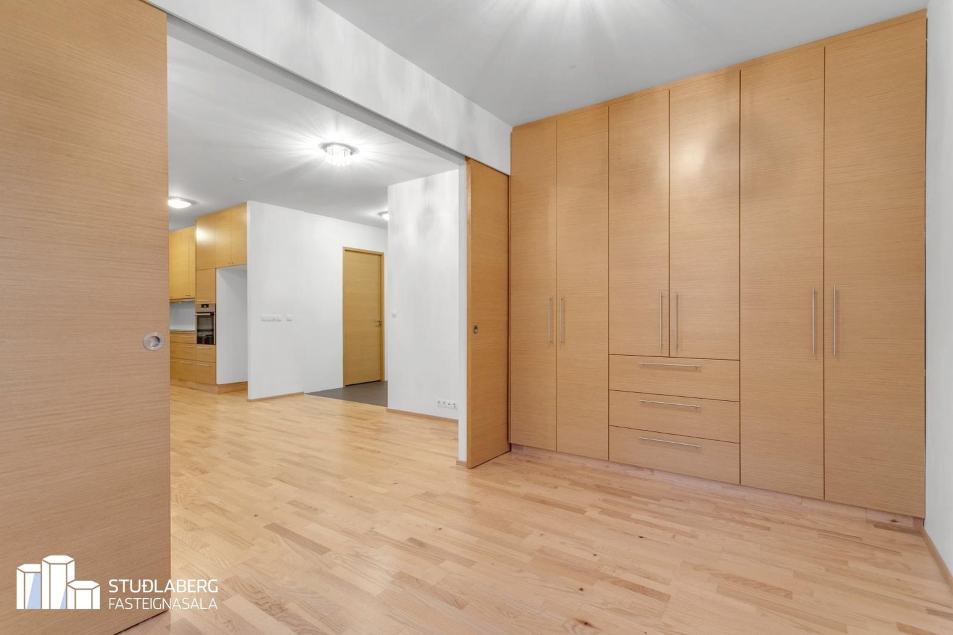 Krossmói 5, 260 Reykjanesbær