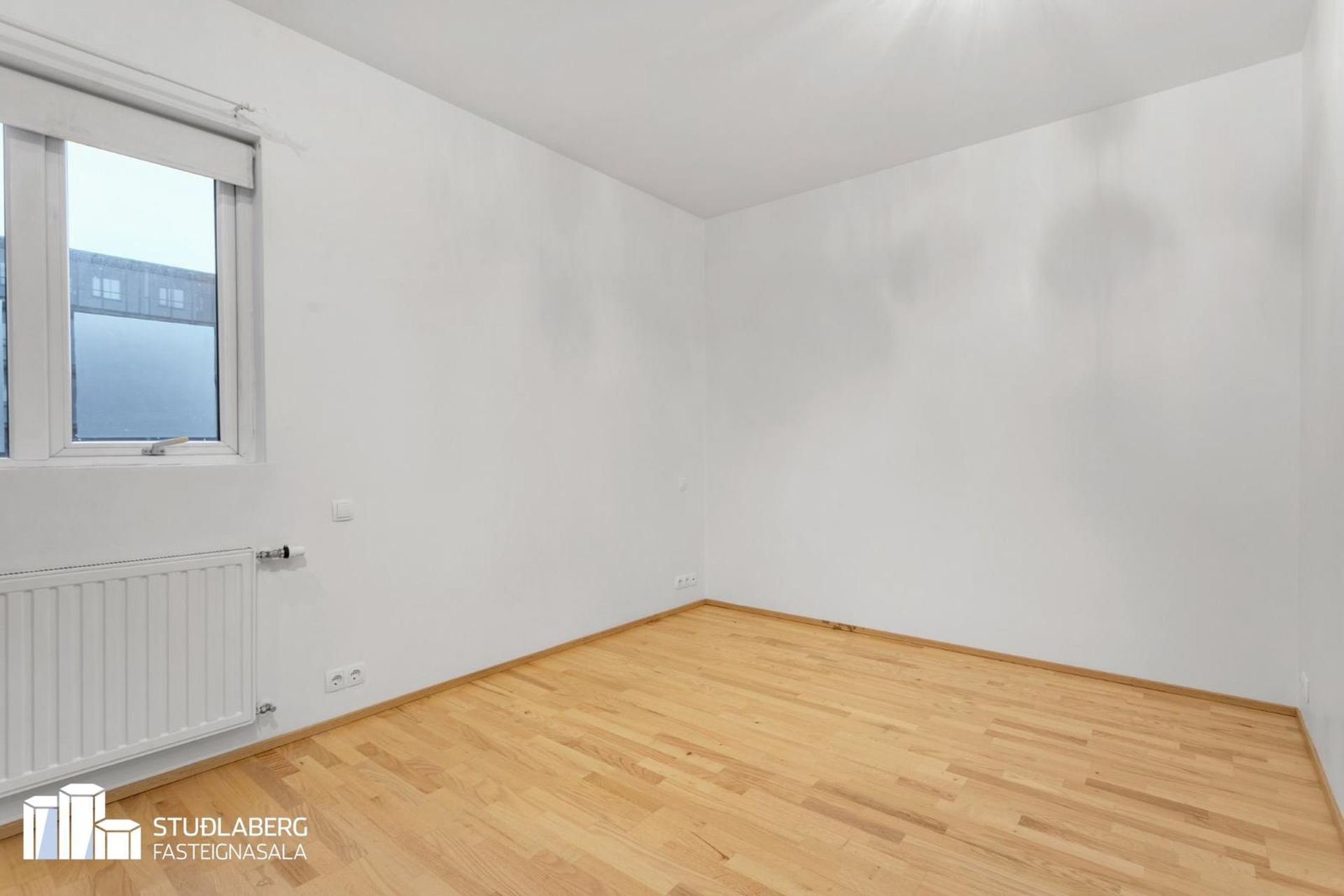 Krossmói 5, 260 Reykjanesbær