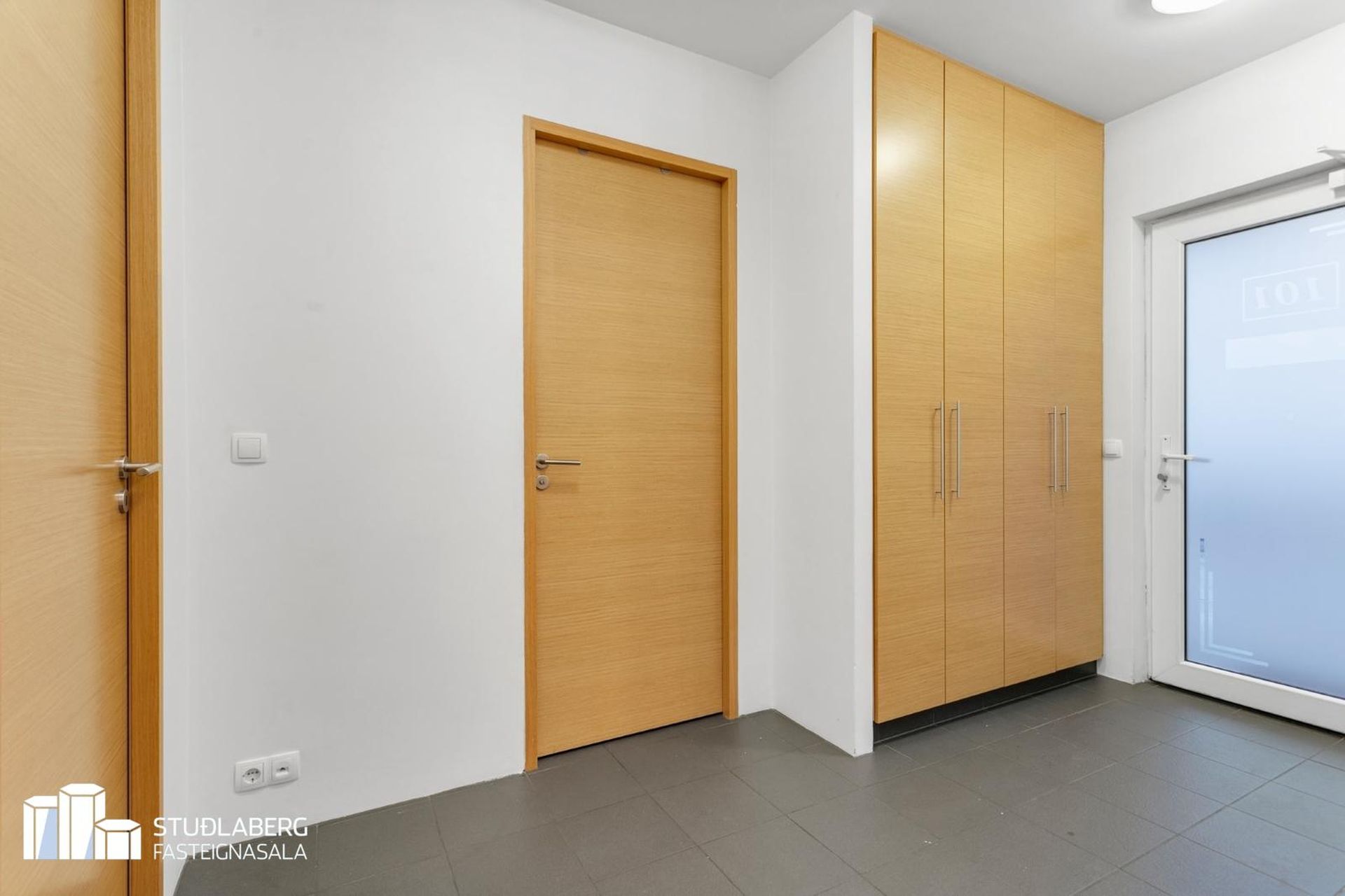 Krossmói 5, 260 Reykjanesbær