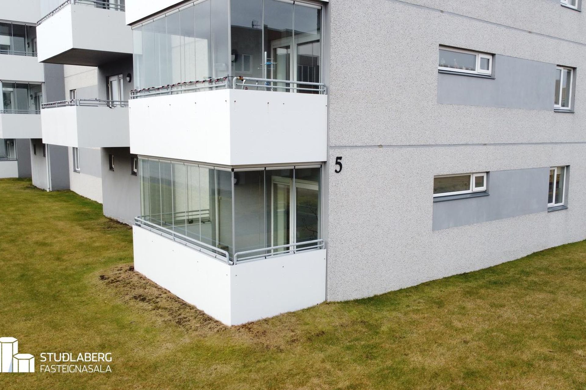 Krossmói 5, 260 Reykjanesbær