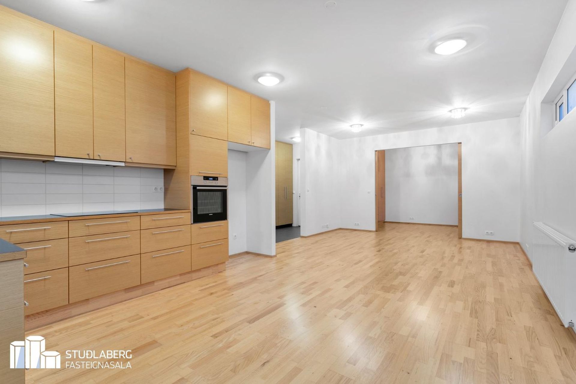 Krossmói 5, 260 Reykjanesbær