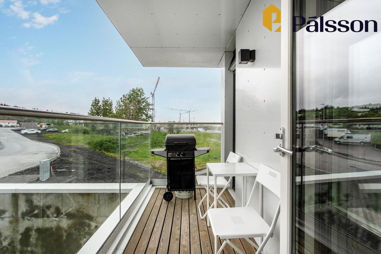 Arnarhlíð 1, 102 Reykjavík