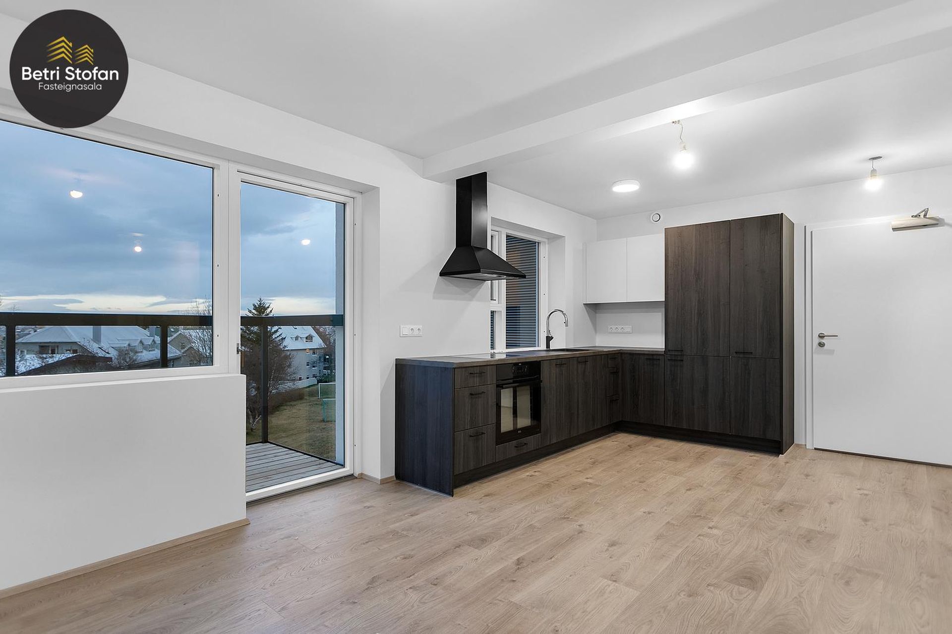 Dunhagi 18, 107 Reykjavík