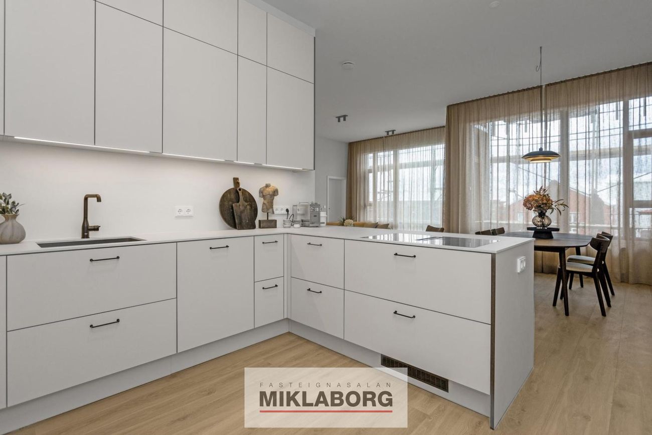 Hafnarbraut 10B, 200 Kópavogur