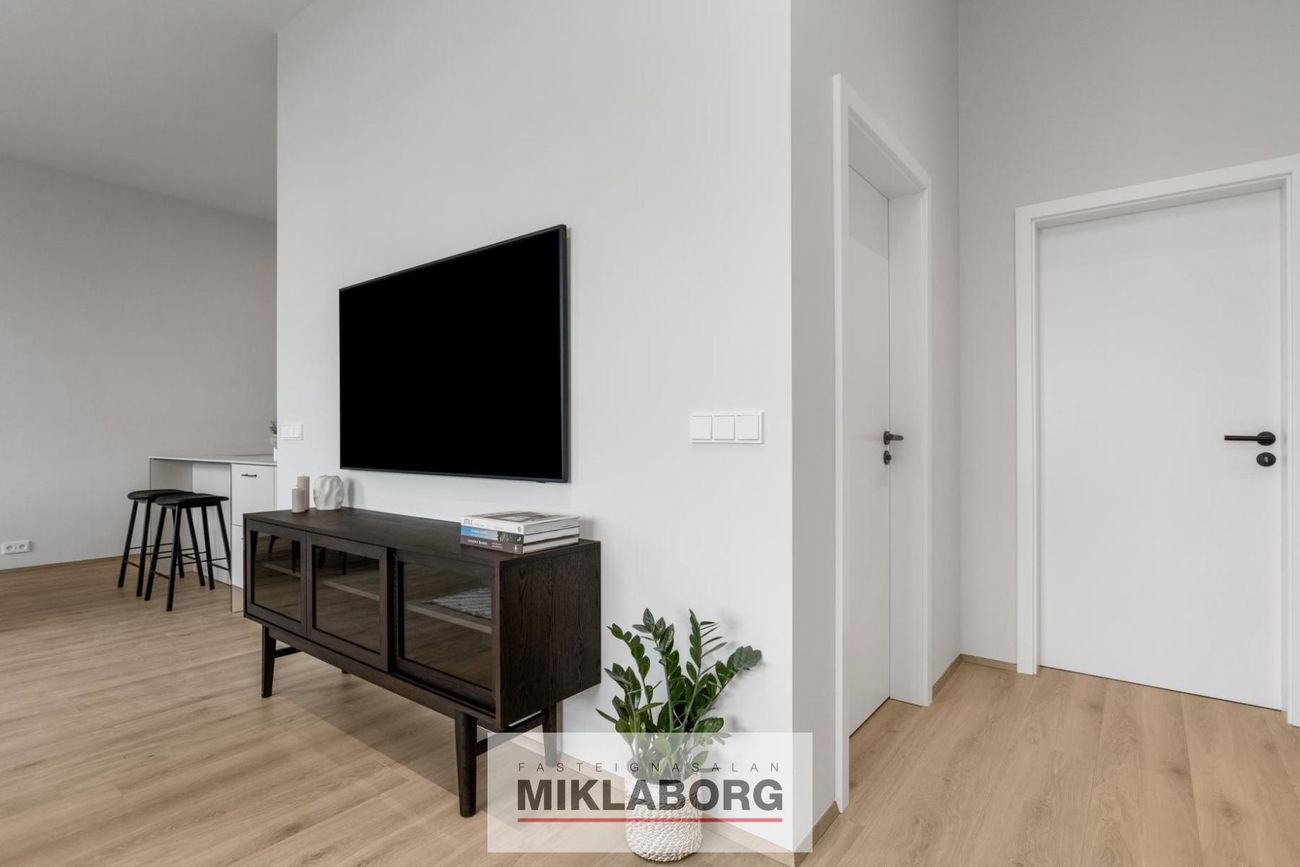 Hafnarbraut 10B, 200 Kópavogur