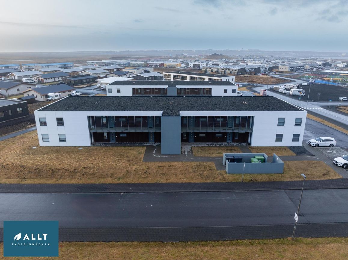 Dalsbraut 24, 260 Reykjanesbær