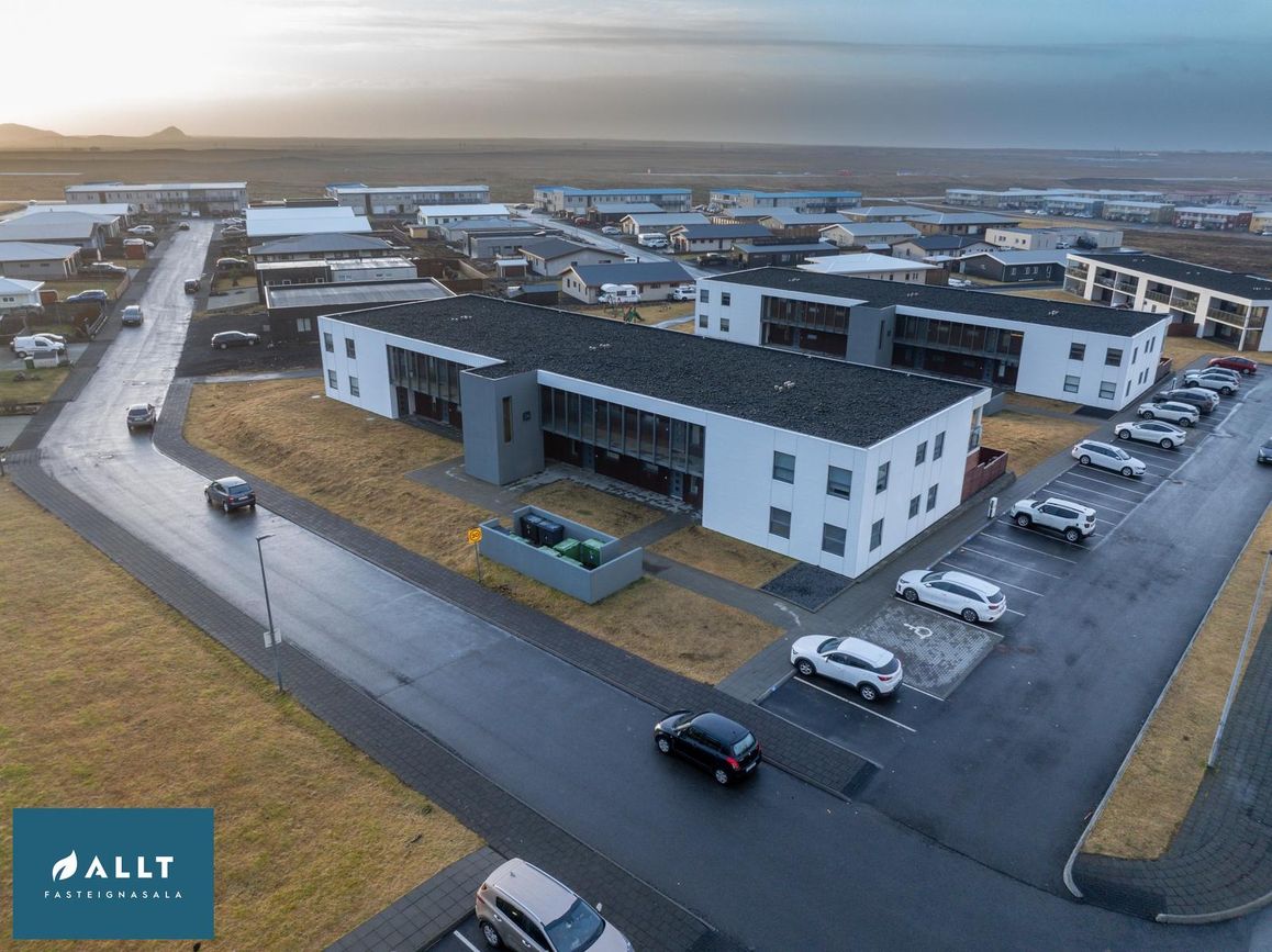 Dalsbraut 24, 260 Reykjanesbær