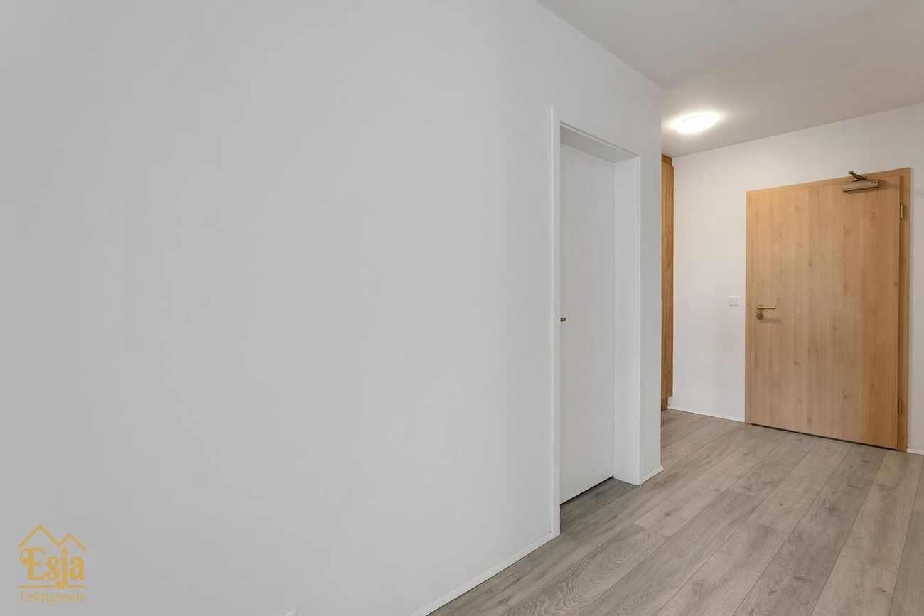 Skyggnisbraut 28 26-28, 113 Reykjavík