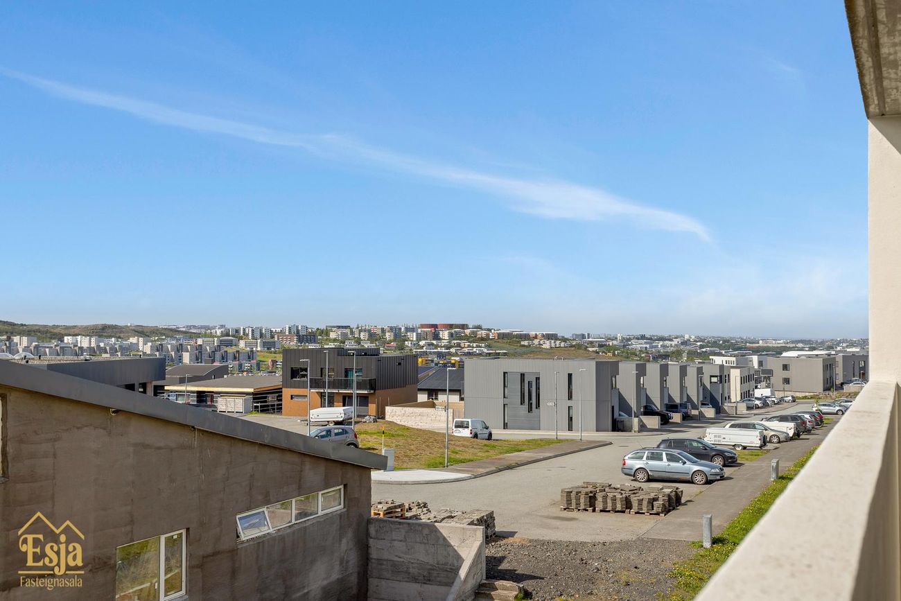 Skyggnisbraut 28 26-28, 113 Reykjavík