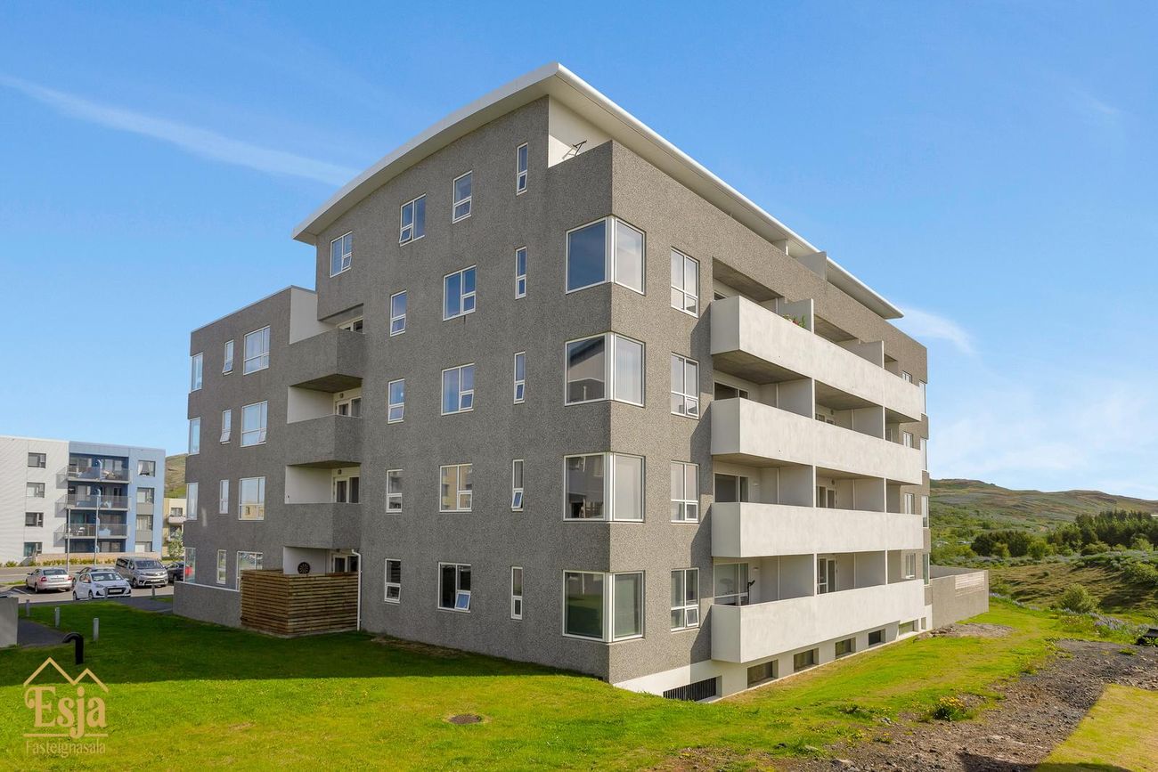 Skyggnisbraut 28 26-28, 113 Reykjavík