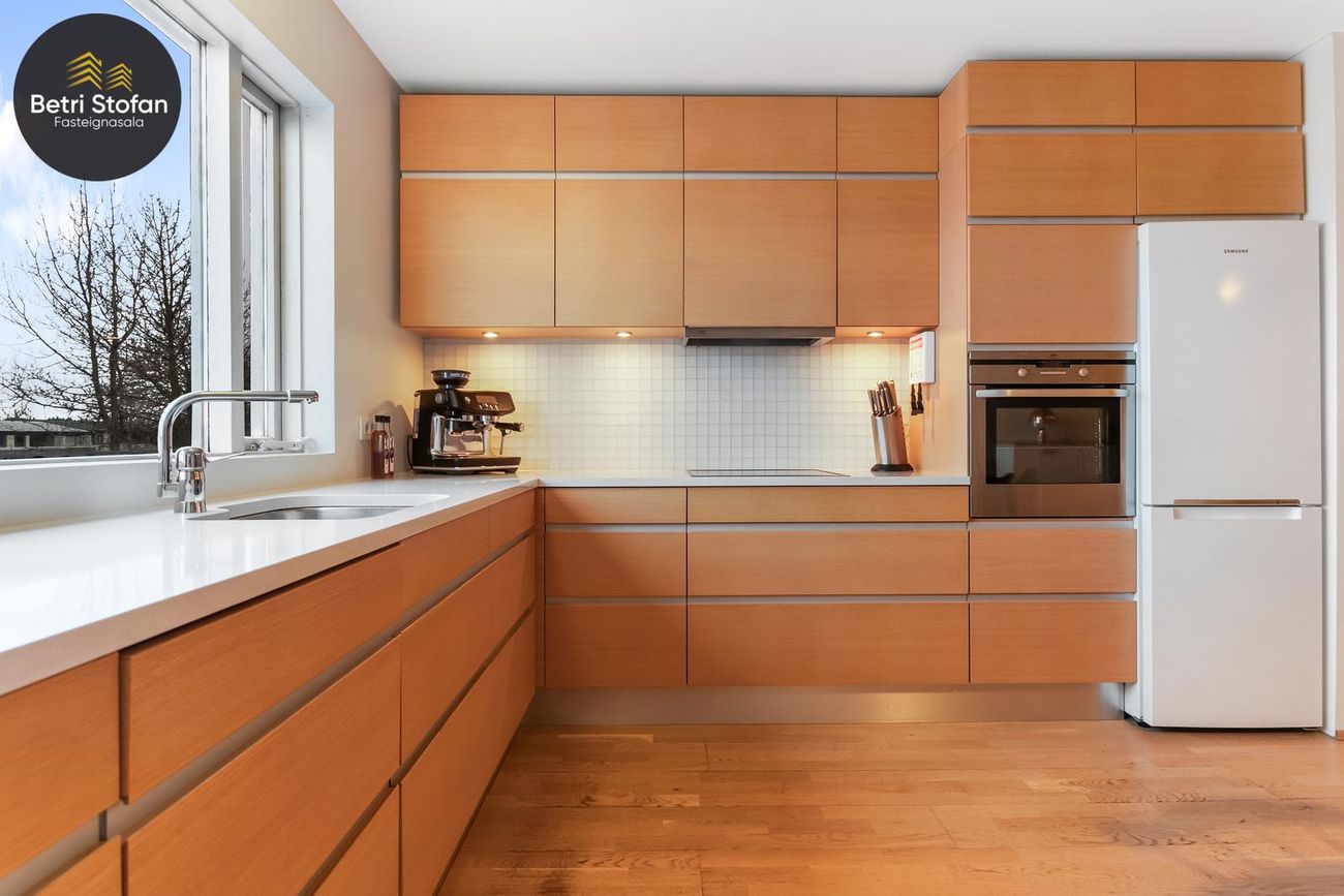 Furugrund 62, 200 Kópavogur