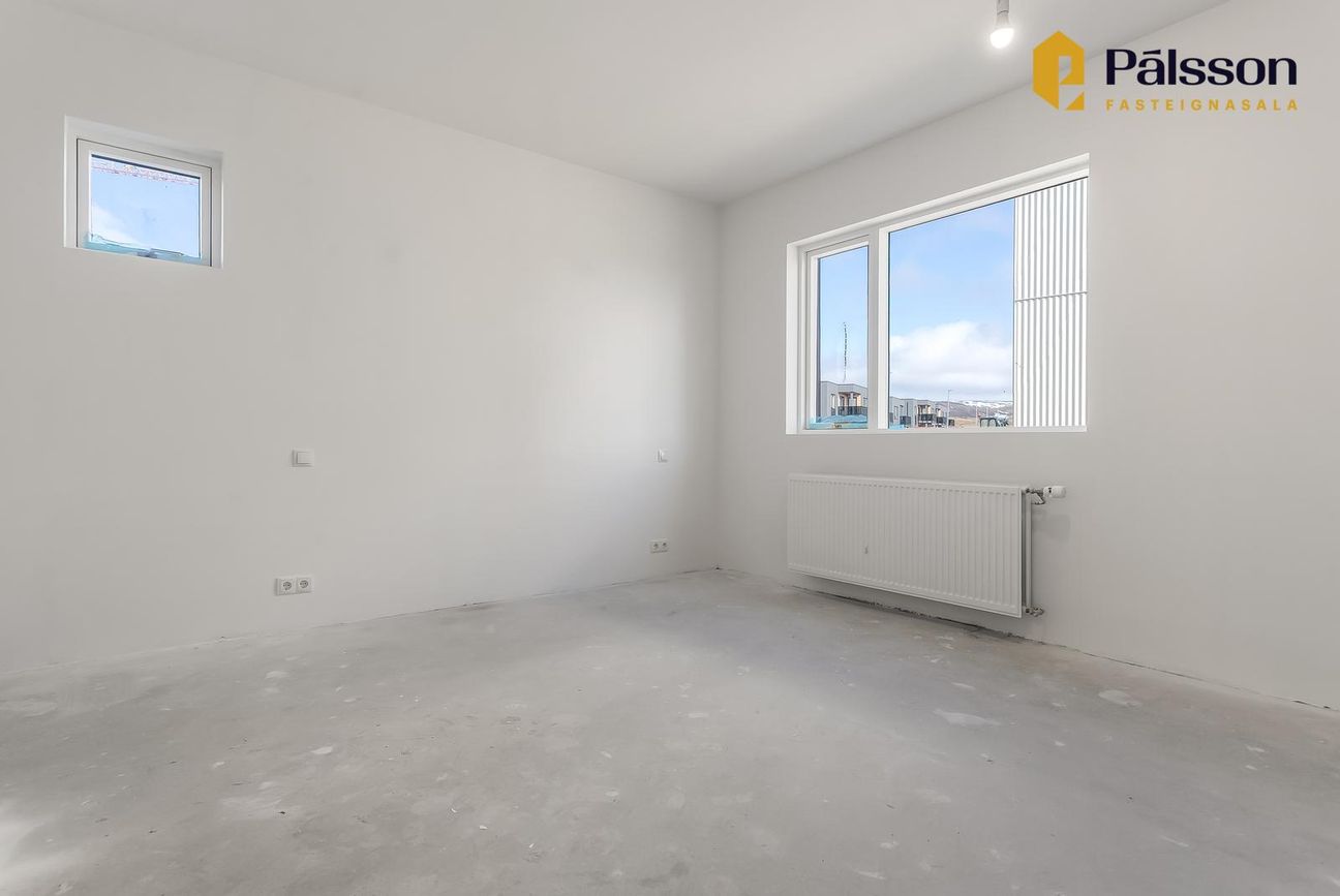 Úugata 8, 270 Mosfellsbær