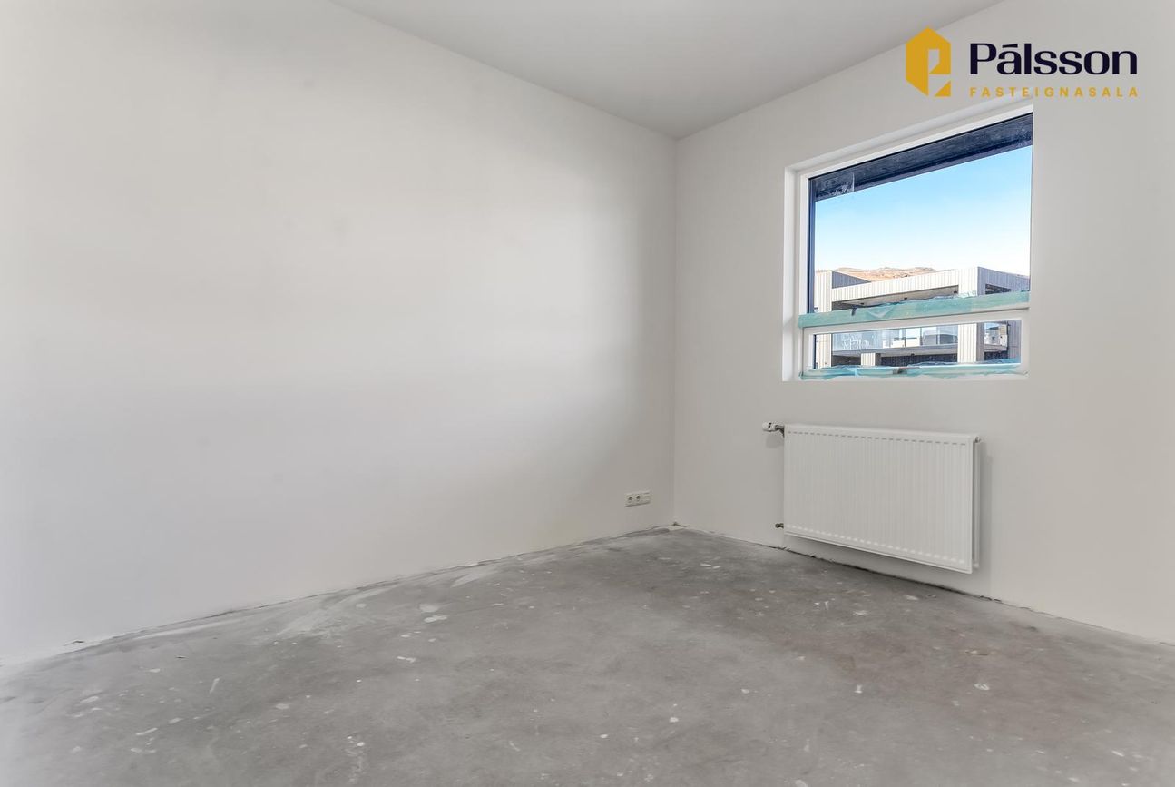 Úugata 8, 270 Mosfellsbær