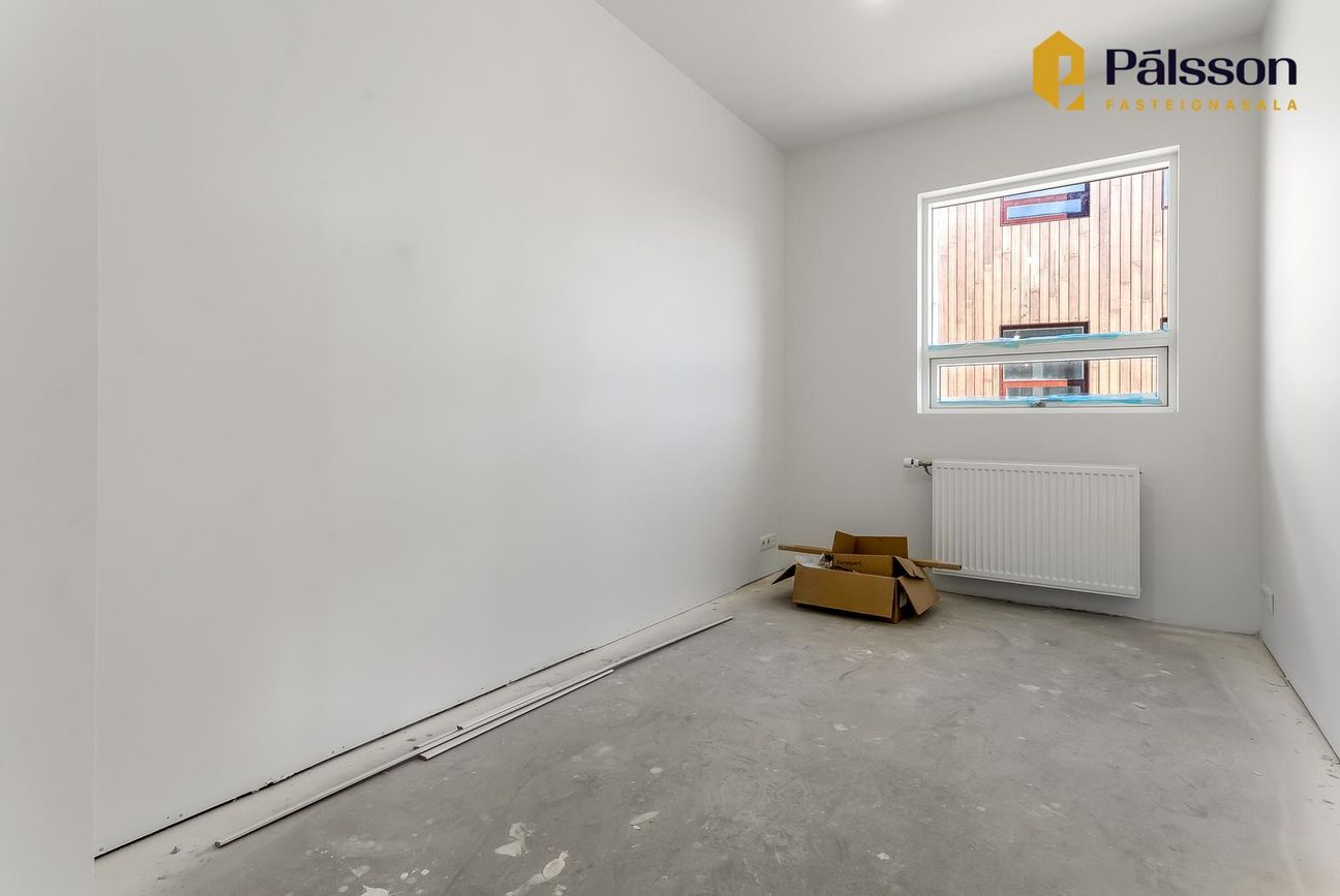 Úugata 8, 270 Mosfellsbær