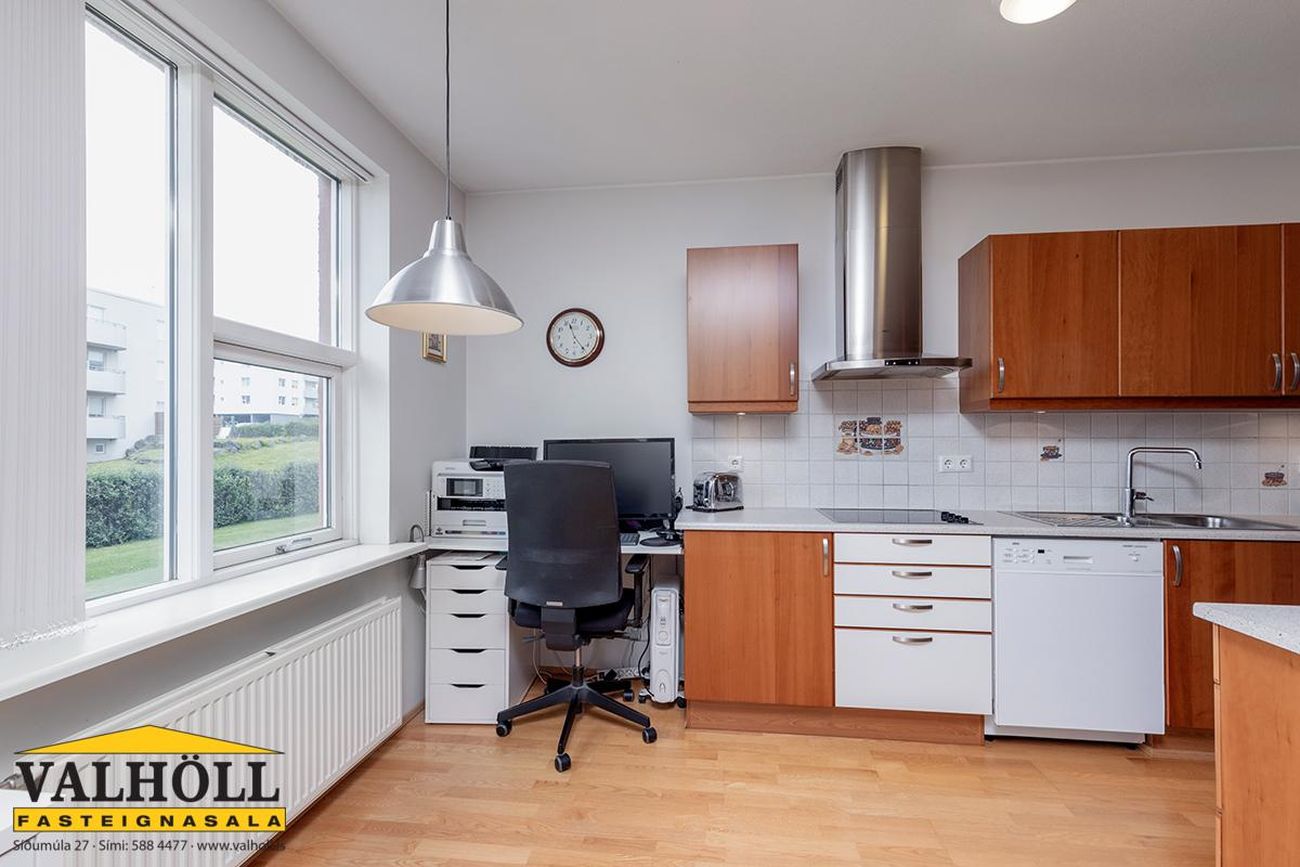 Kristnibraut 53, 113 Reykjavík