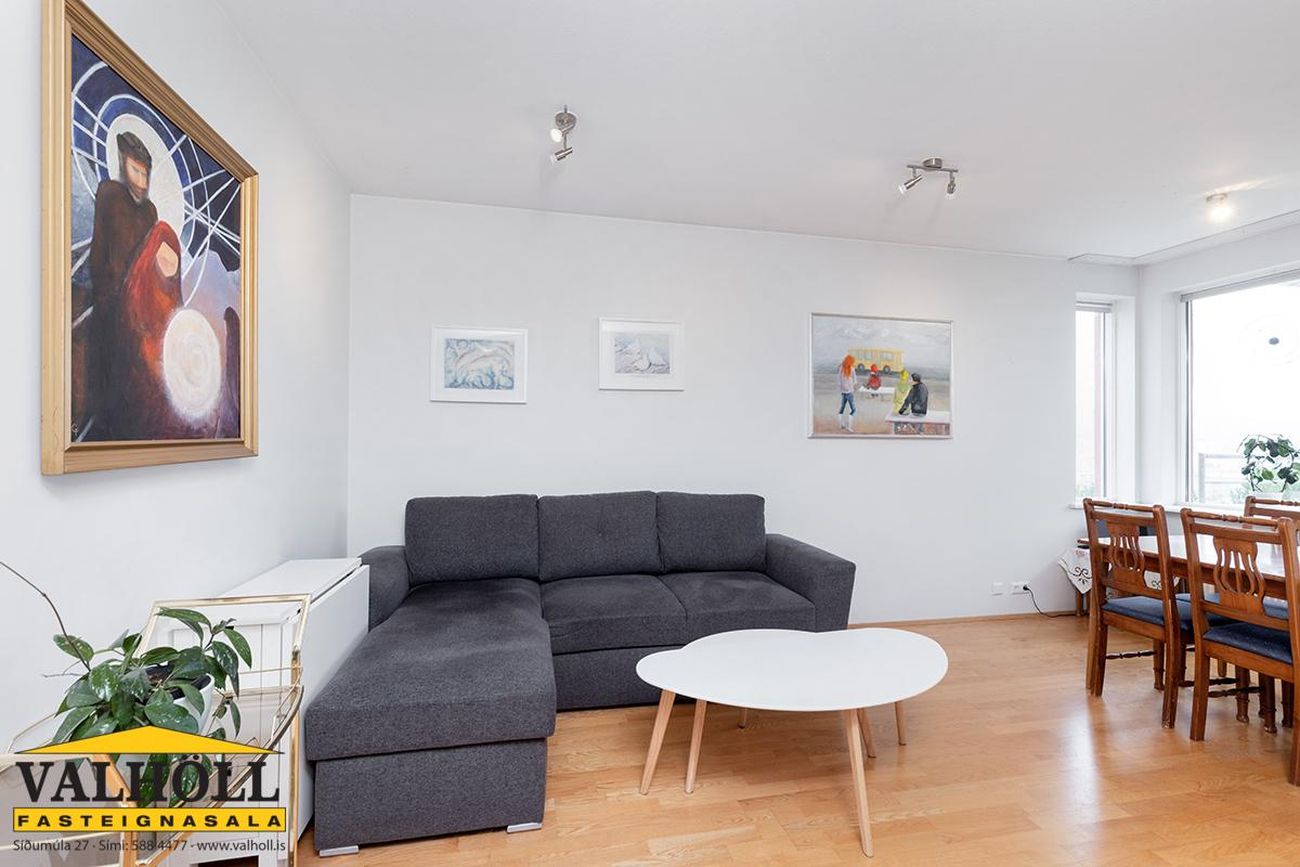 Kristnibraut 53, 113 Reykjavík