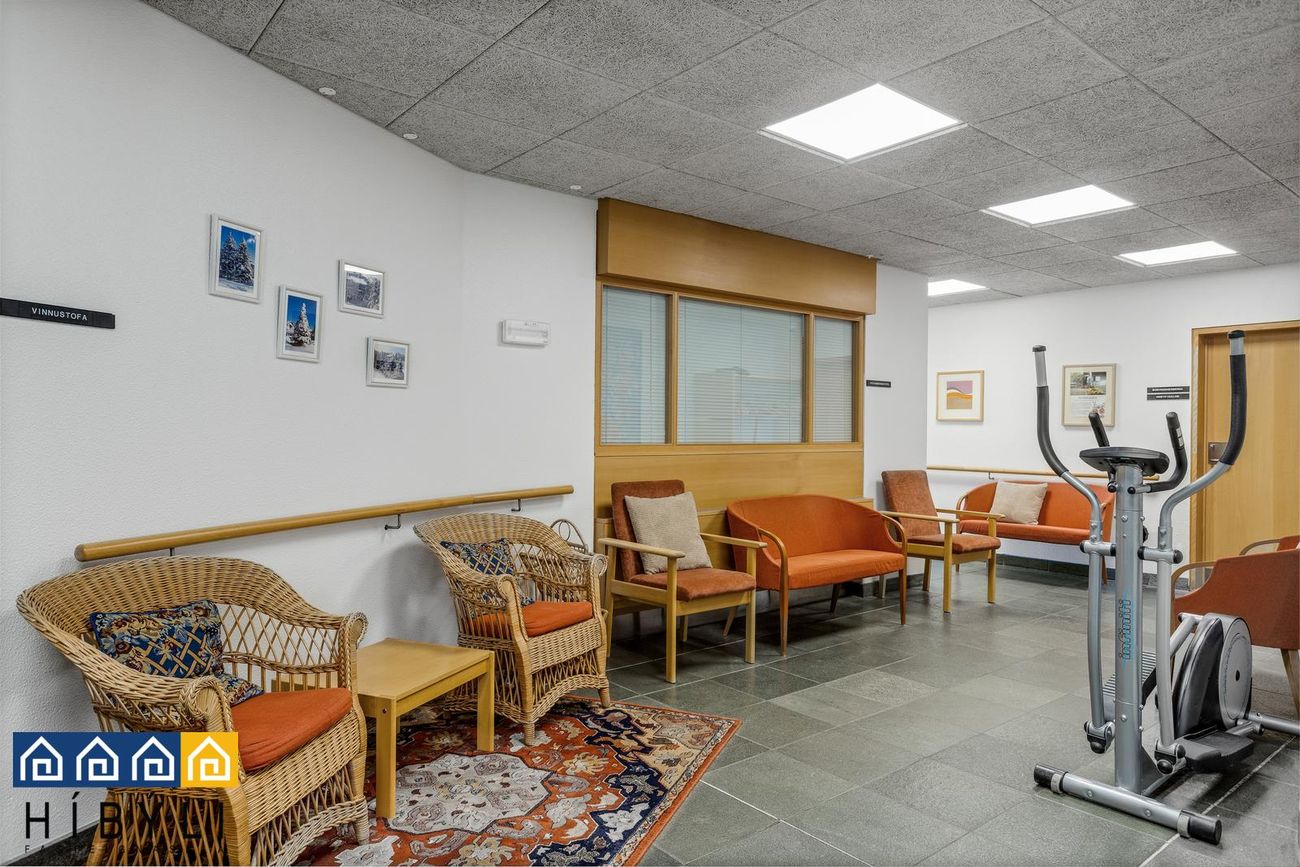Hvassaleiti 56, 103 Reykjavík