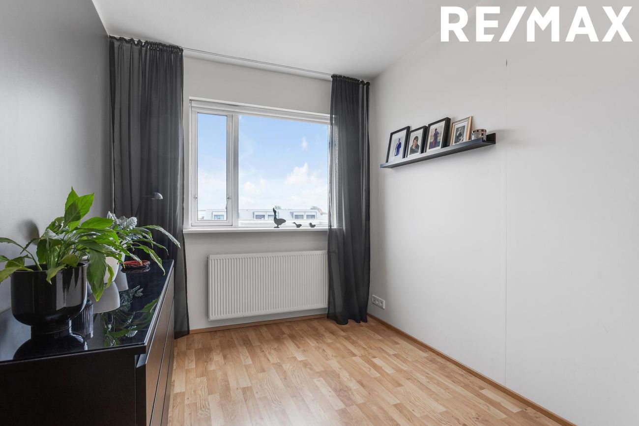 Asparholt 6, 225 Garðabær