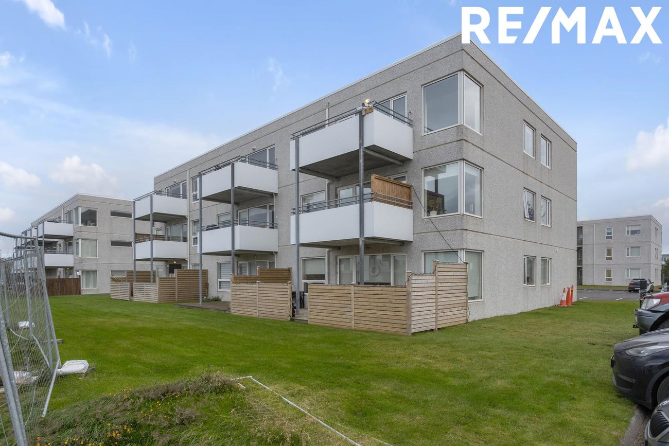 Asparholt 6, 225 Garðabær