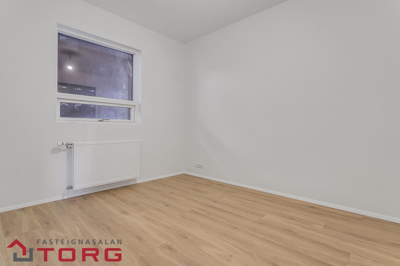 Úugata 8, 270 Mosfellsbær