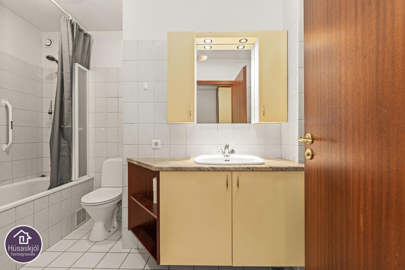 Gullsmári 5, 201 Kópavogur