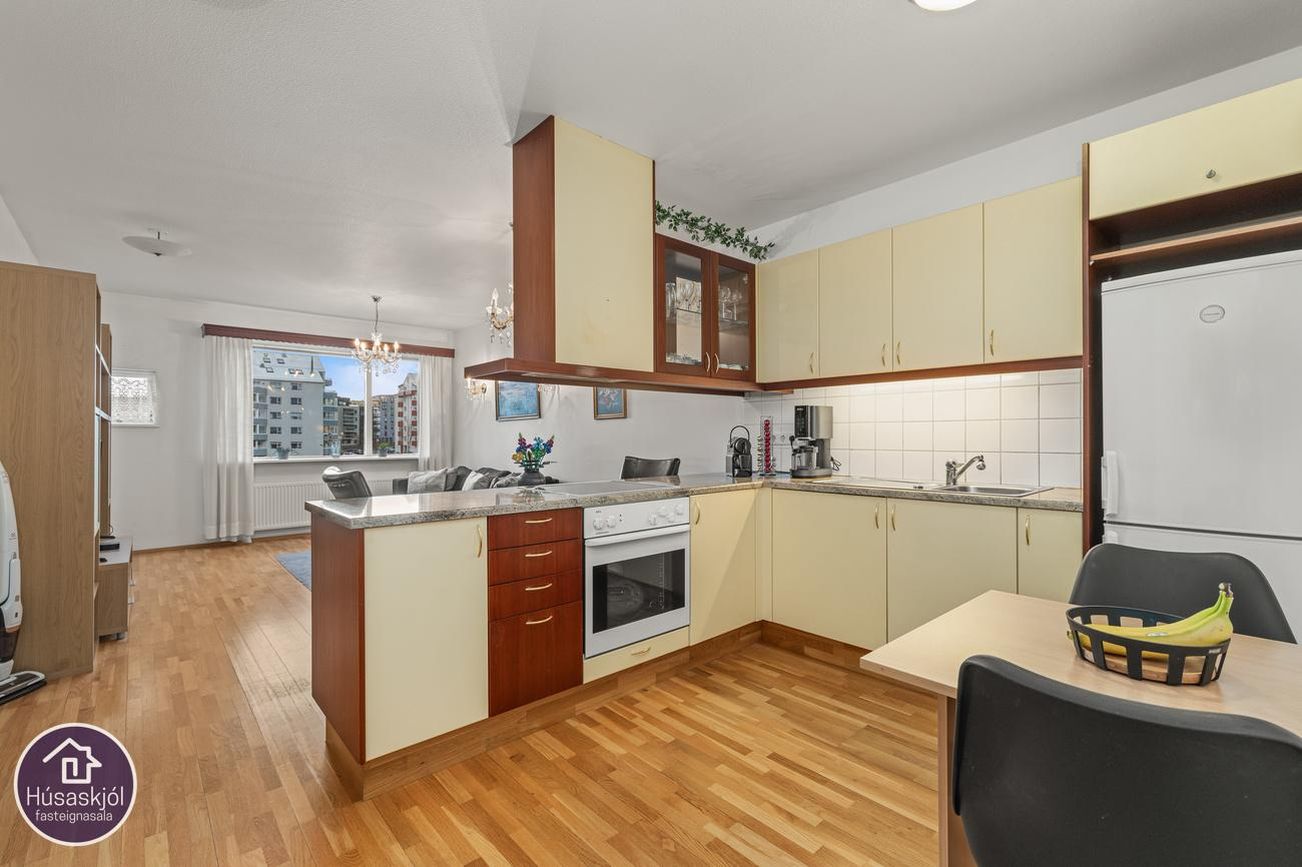 Gullsmári 5, 201 Kópavogur