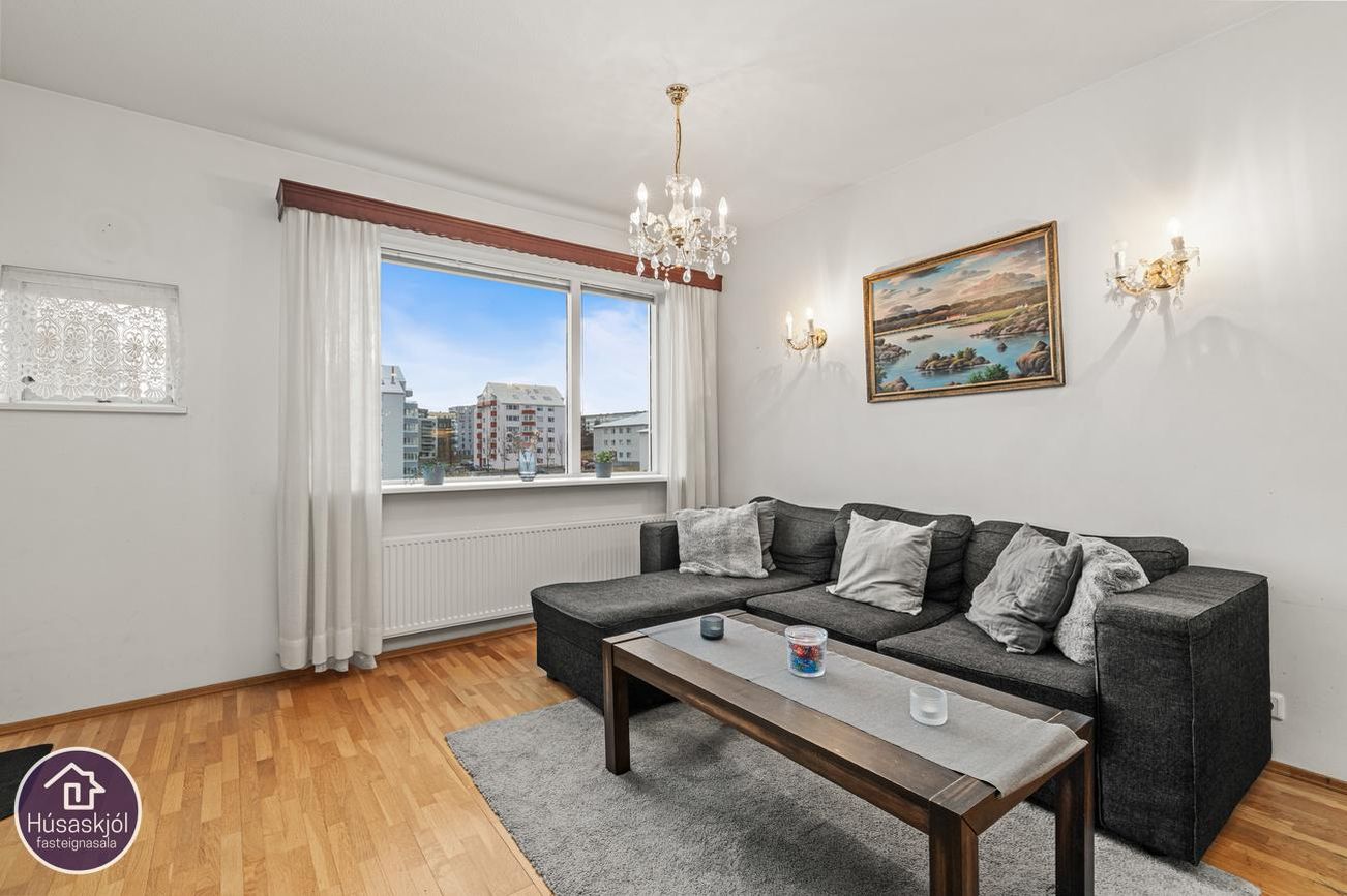 Gullsmári 5, 201 Kópavogur