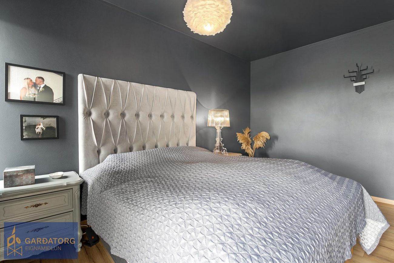 Hringbraut 95, 101 Reykjavík