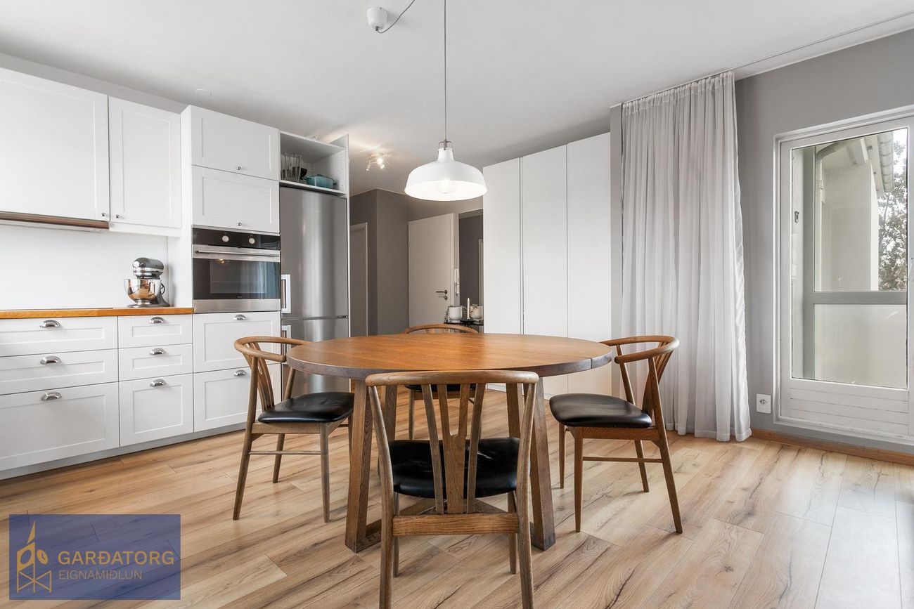 Hringbraut 95, 101 Reykjavík