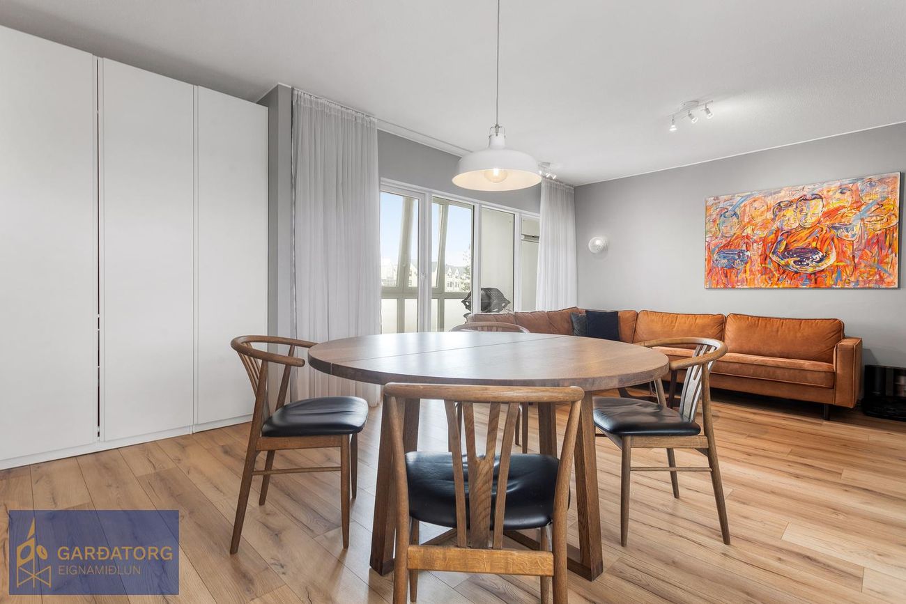 Hringbraut 95, 101 Reykjavík