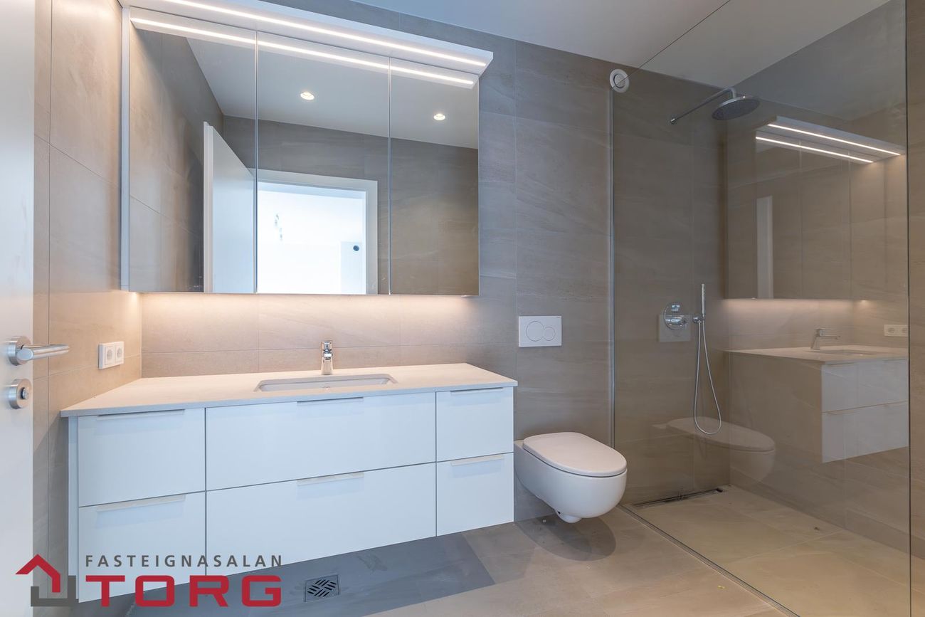 Naustavör 64 - 0105, 200 Kópavogur